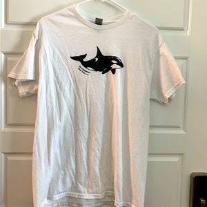 Gus Dapperton Orca Tour concert-tee. Size Medium